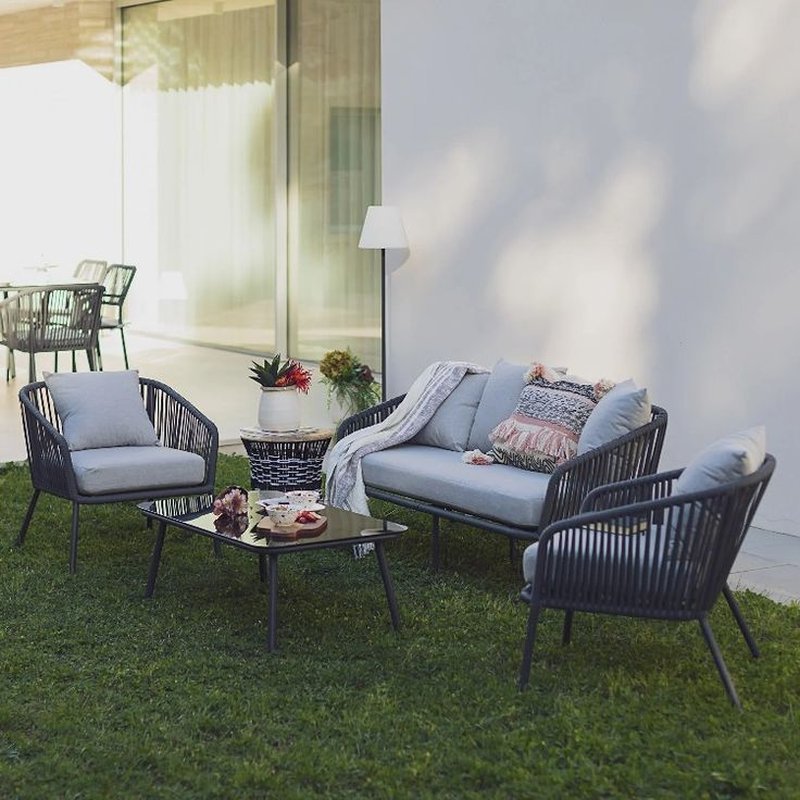 Outdoor Furniture 31